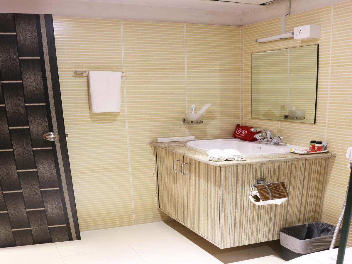 Oyo 662 Hotel Comfotel Calcutta Extérieur photo